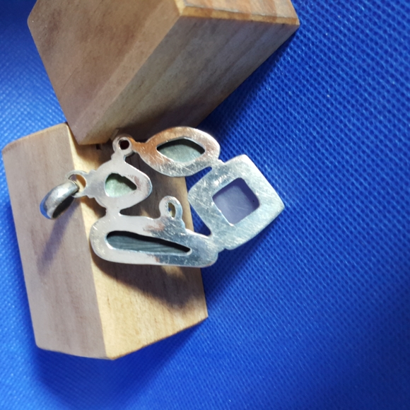 Multi-Gemstone Pendant - Picture 2 of 5